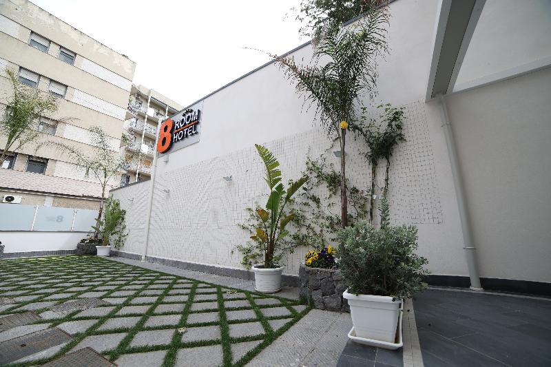 8 Room Hotel - Lobi