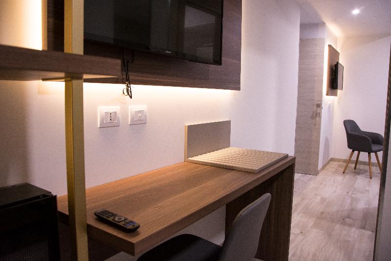 8 Room Hotel - Oda
