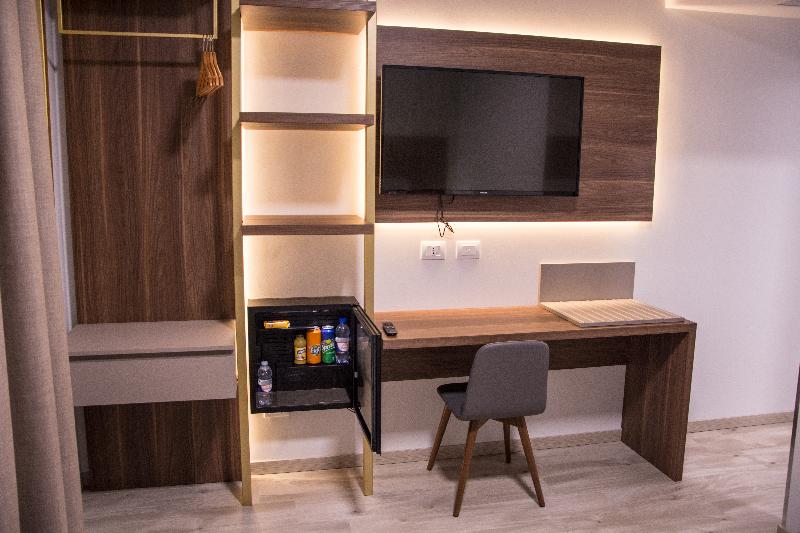 8 Room Hotel - Oda