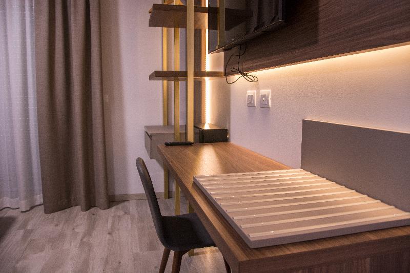 8 Room Hotel - Oda
