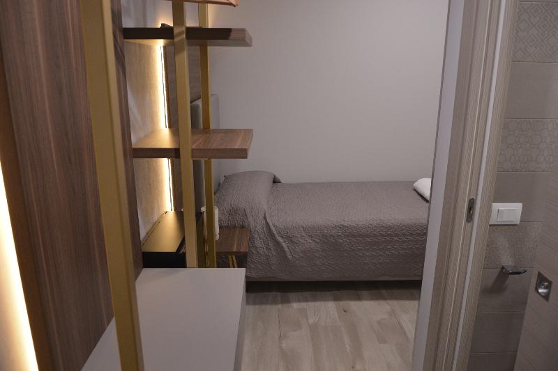 8 Room Hotel - Oda