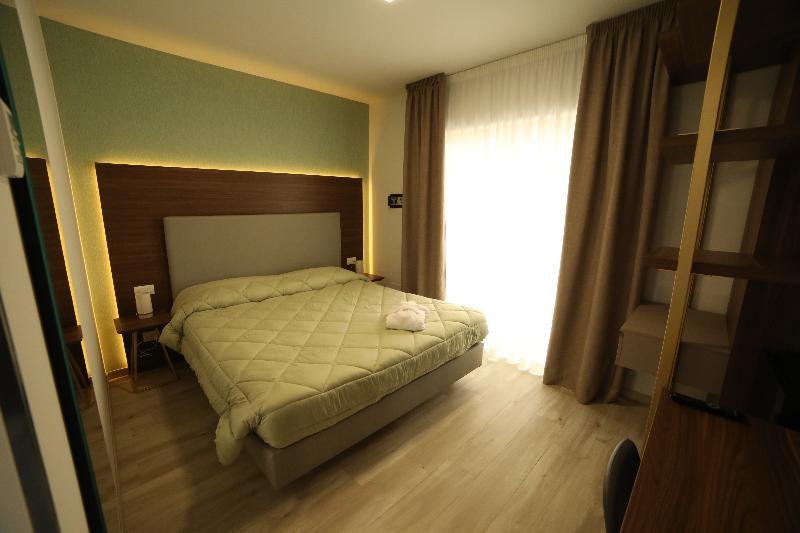 8 Room Hotel - Oda