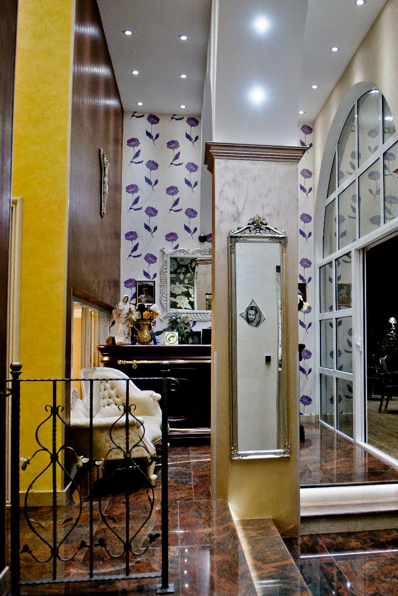 Hotel Flowers - Lobi
