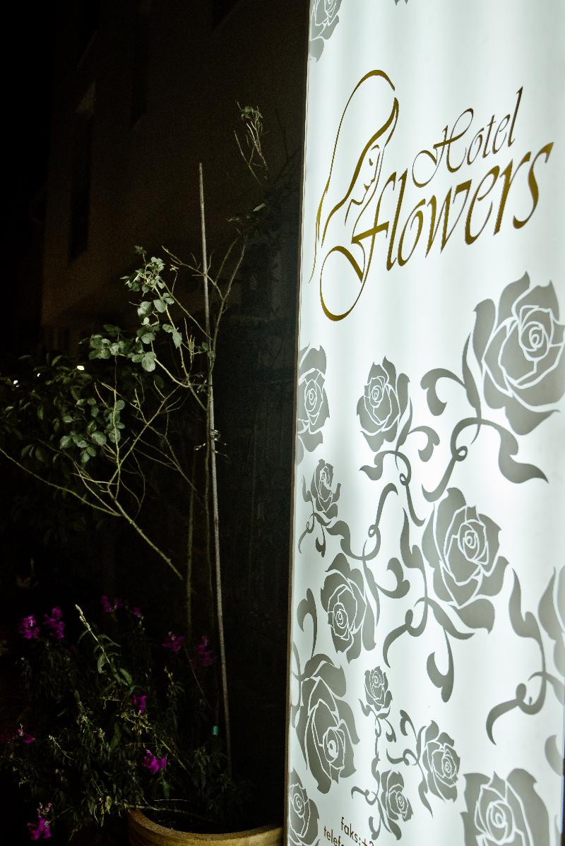 Hotel Flowers - Genel