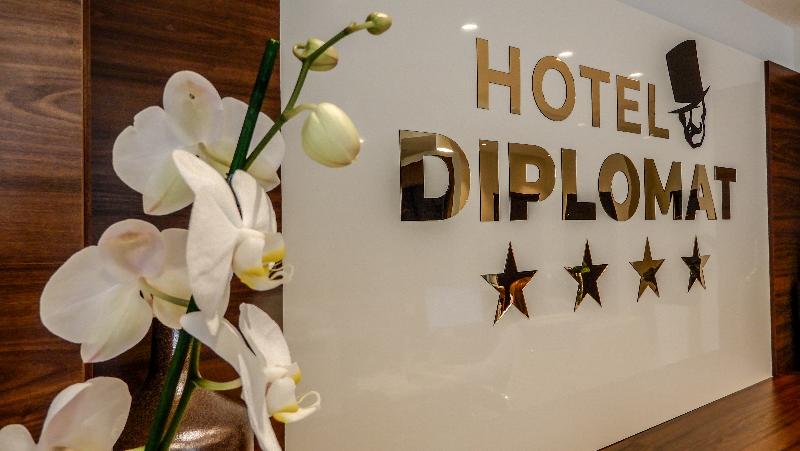 Diplomat - Lobi