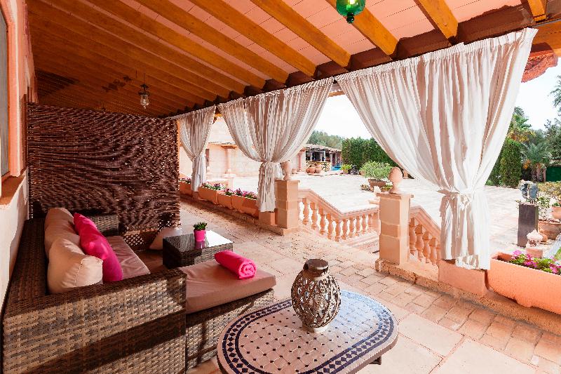 Es Revellar Art Resort - Genel
