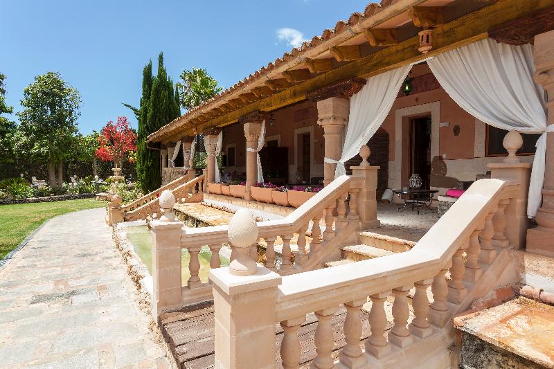 Es Revellar Art Resort - Genel