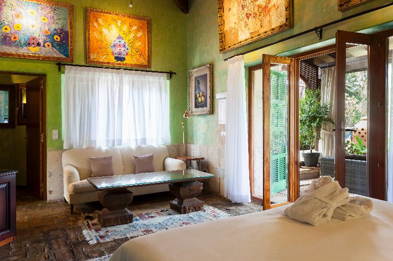 Es Revellar Art Resort - Oda