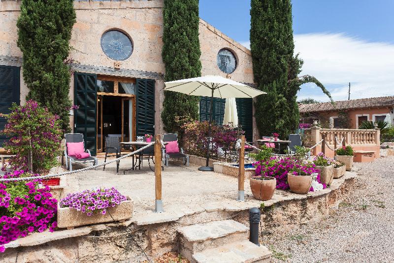 Es Revellar Art Resort - Oda