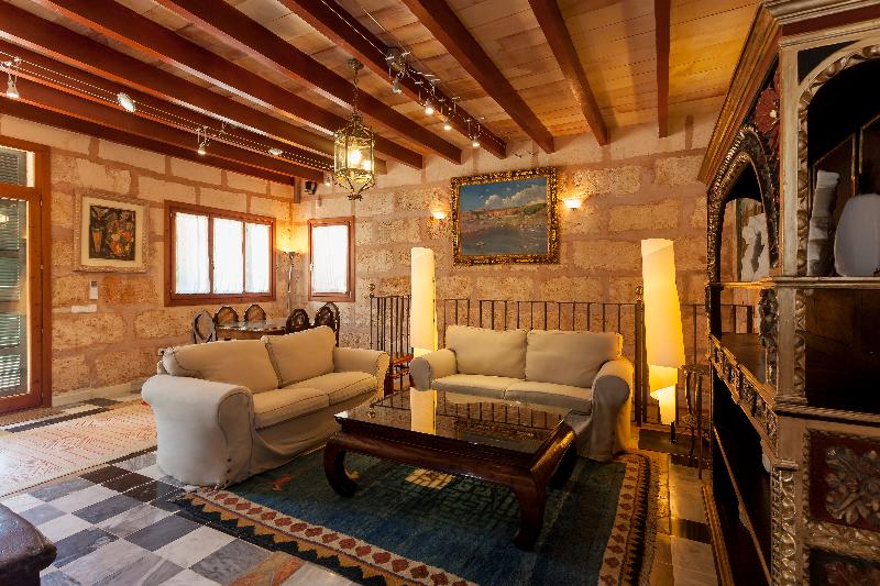 Es Revellar Art Resort - Oda