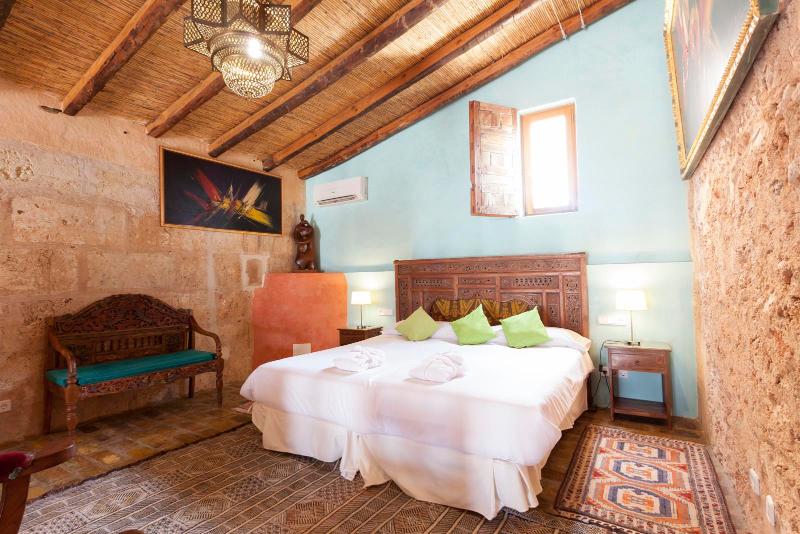 Es Revellar Art Resort - Oda