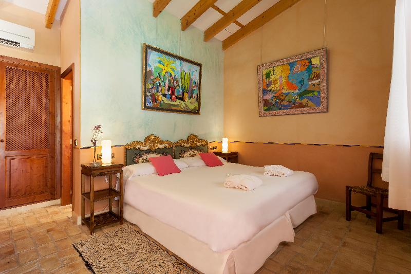 Es Revellar Art Resort - Oda