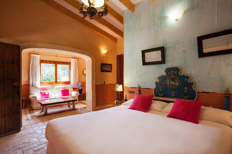 Es Revellar Art Resort - Oda