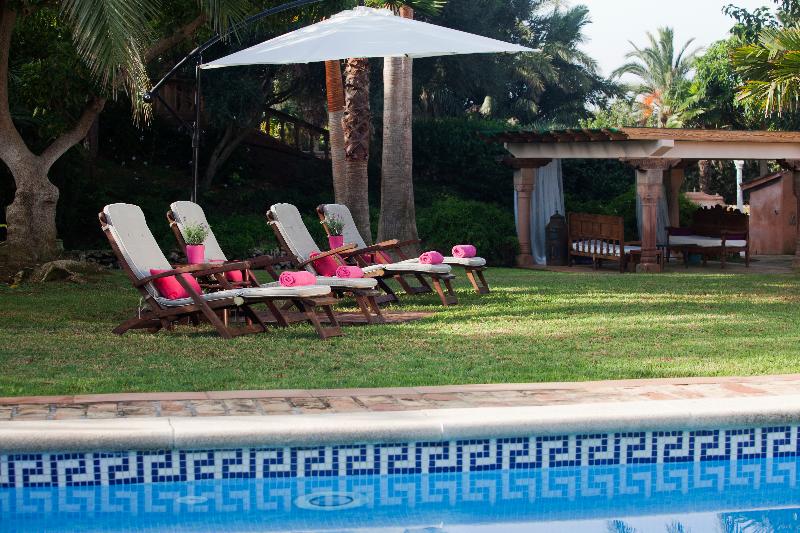 Es Revellar Art Resort - Havuz