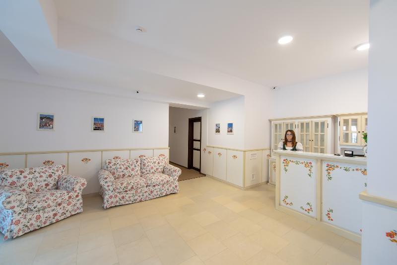 Wolkendorf Bio Hotel & Spa 20 km from Brasov - Lobi