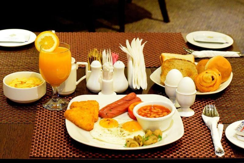 Nejoum Al Emarate Hotel Sharjah - Restoran