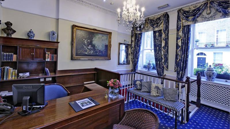 Grange Blooms Hotel - Genel