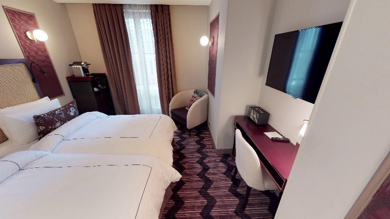 Mom'Art Hotel - Oda