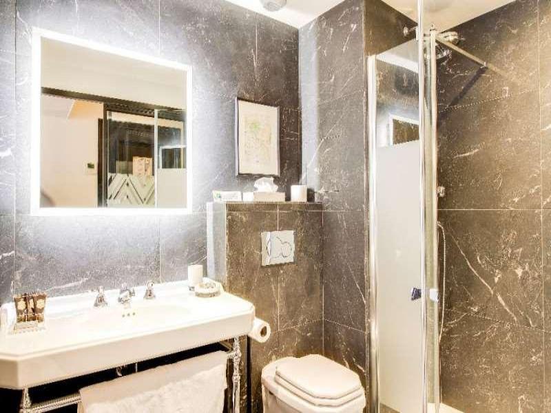 Mom'Art Hotel - Oda
