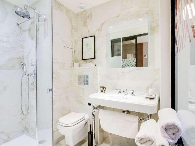 Mom'Art Hotel - Oda