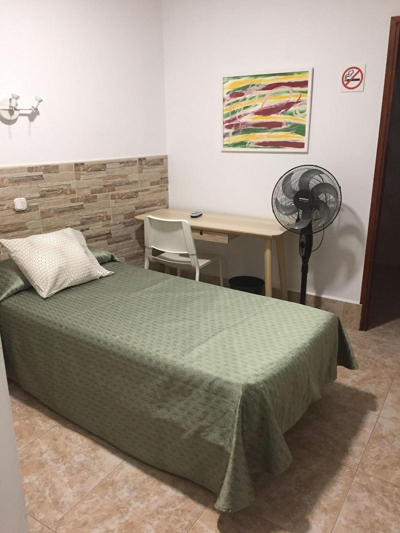 Hostal Residencia Cardona - Oda