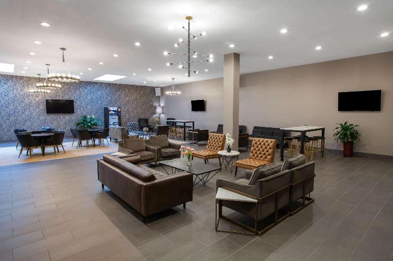 Microtel Inn by Wyndham Long Island City - Lobi