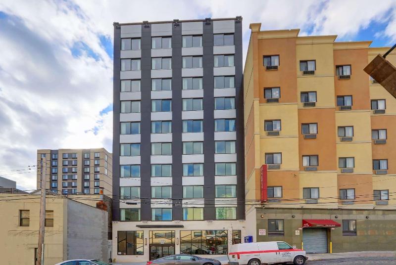 Microtel Inn by Wyndham Long Island City - Genel