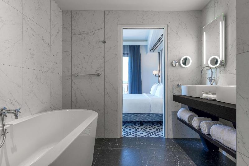 SOWELL COLLECTION Hotel du Roi & Spa - Oda