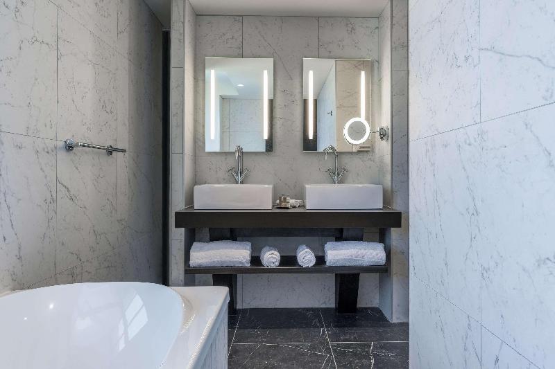 SOWELL COLLECTION Hotel du Roi & Spa - Oda