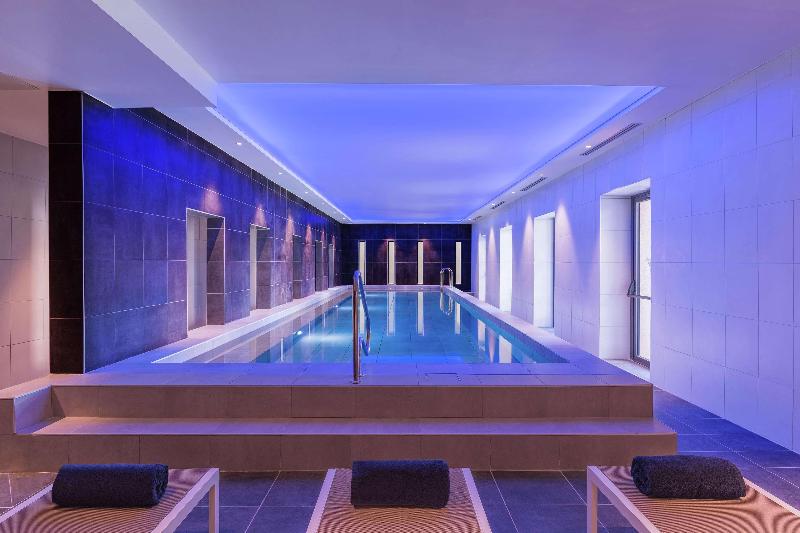 SOWELL COLLECTION Hotel du Roi & Spa - Havuz