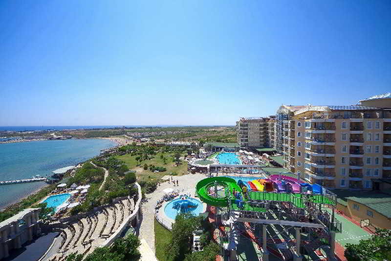 LAUR HOTELS EXPERIENCE and ELEGANCE