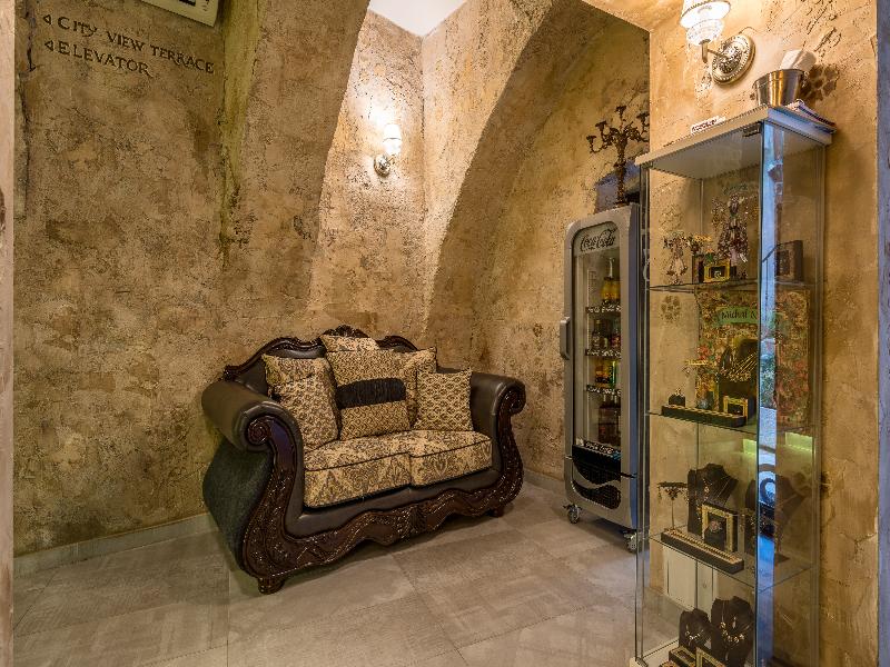 Plaza Marchi Old Town - Quaint & Elegant Hotels - Lobi
