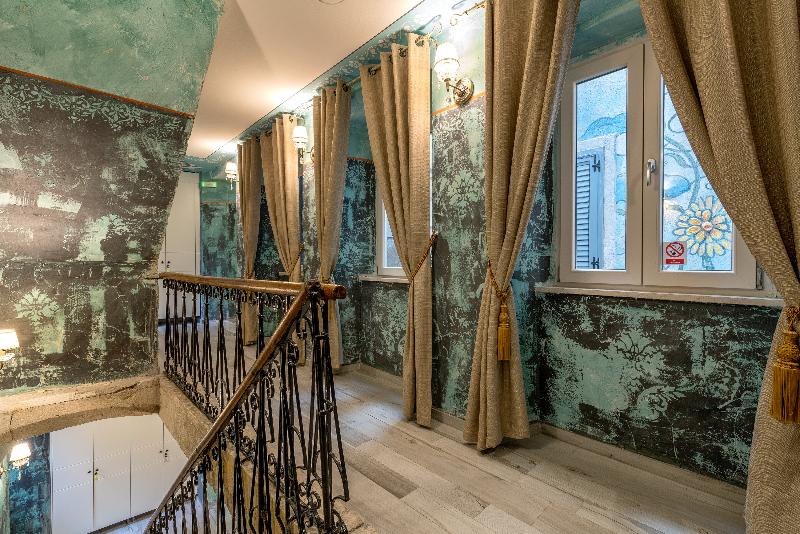 Plaza Marchi Old Town - Quaint & Elegant Hotels - Genel