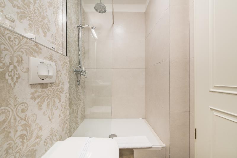 Plaza Marchi Old Town - Quaint & Elegant Hotels - Oda