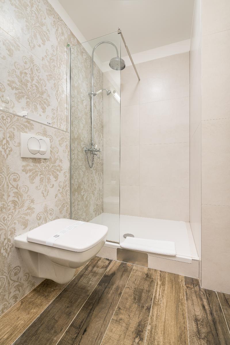 Plaza Marchi Old Town - Quaint & Elegant Hotels - Oda
