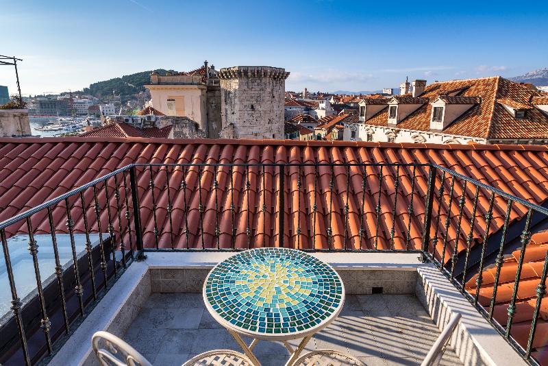 Plaza Marchi Old Town - Quaint & Elegant Hotels - Oda