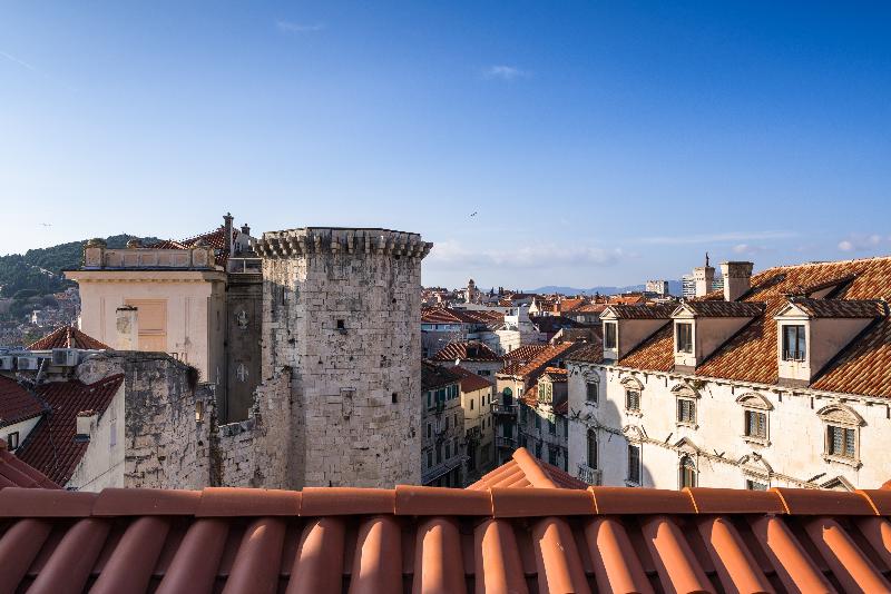 Plaza Marchi Old Town - Quaint & Elegant Hotels - Oda