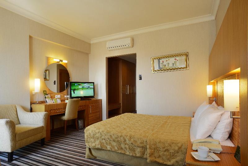 Grand Cettia Hotel - Oda