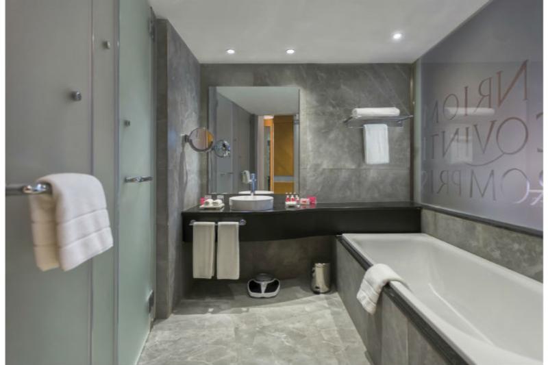 Movenpick Hotel Du Lac Tunis - Oda