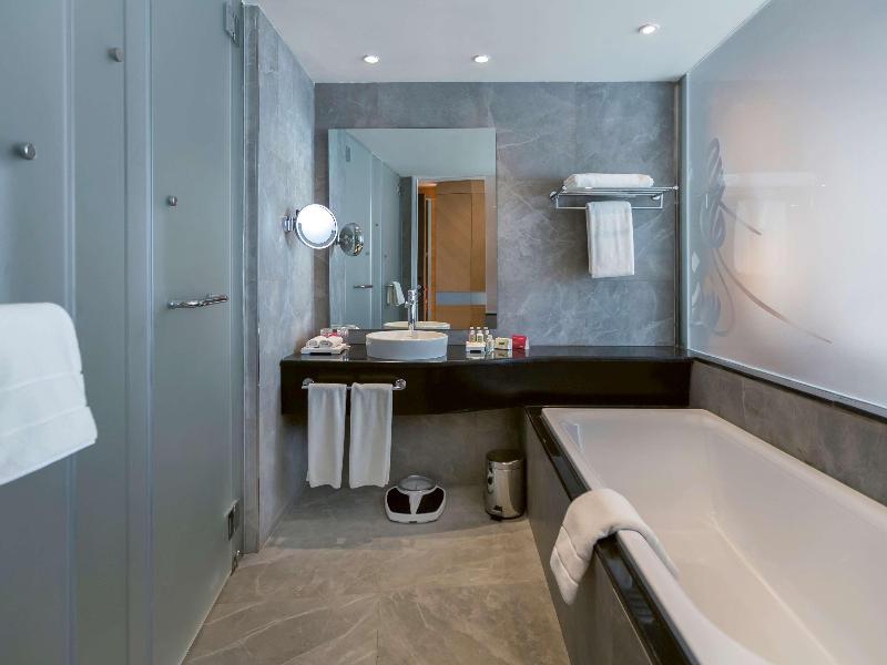 Movenpick Hotel Du Lac Tunis - Oda