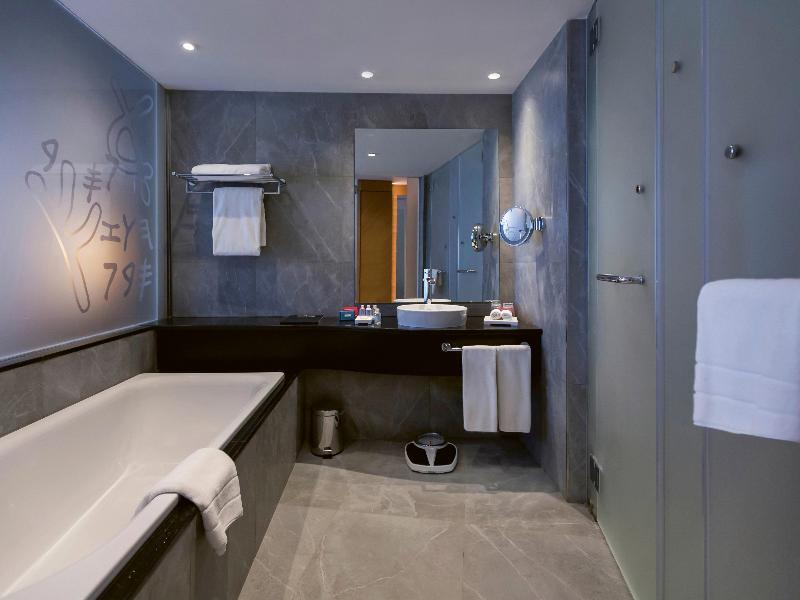 Movenpick Hotel Du Lac Tunis - Oda