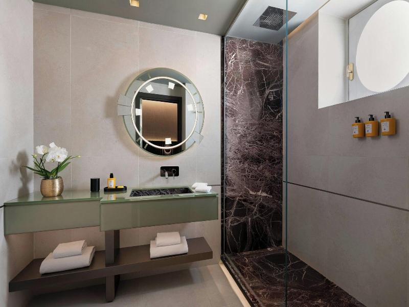 The Pantheon Iconic Rome Hotel - Oda
