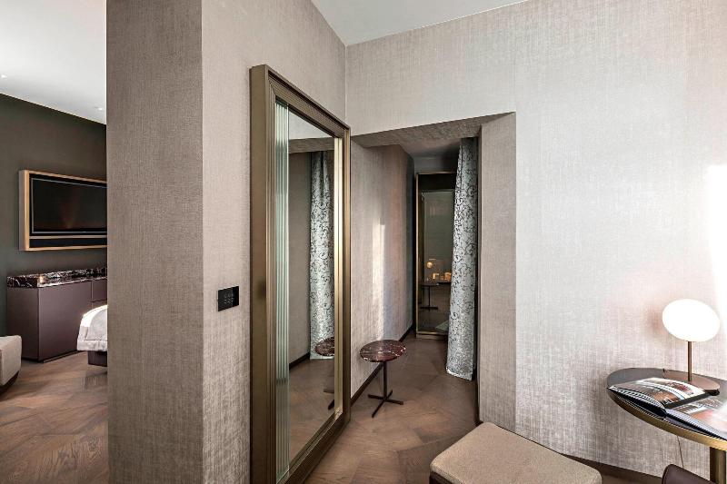 The Pantheon Iconic Rome Hotel - Oda