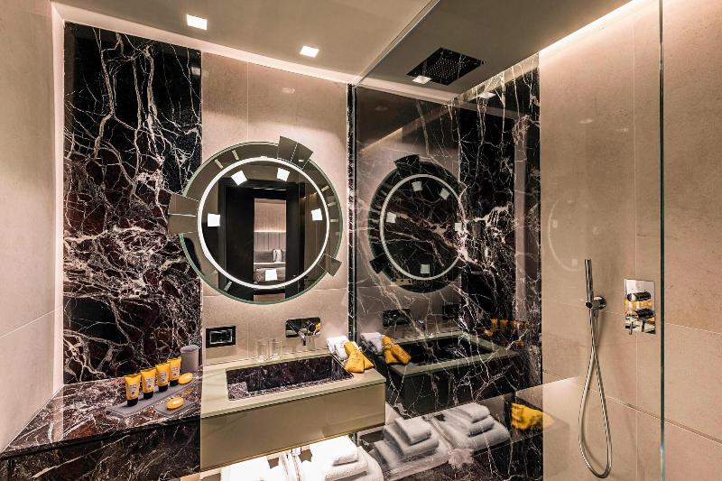 The Pantheon Iconic Rome Hotel - Oda
