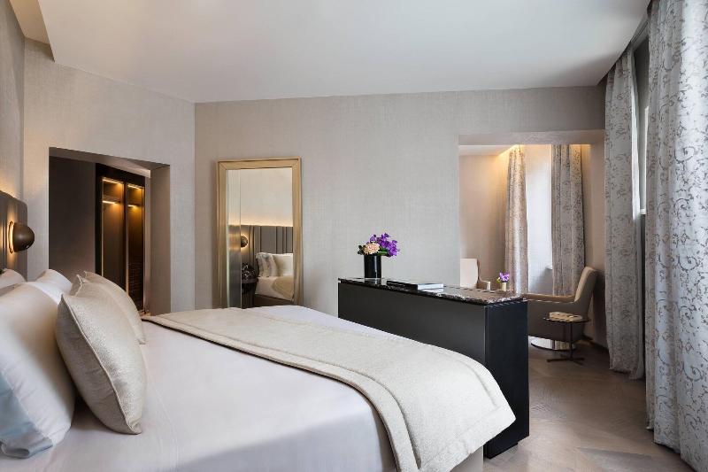 The Pantheon Iconic Rome Hotel - Oda
