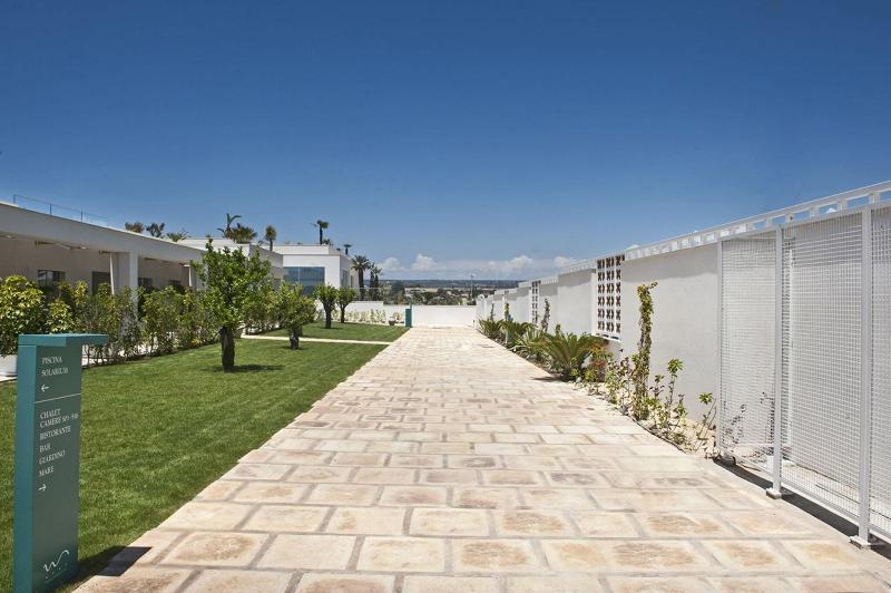 Modica Beach Resort - Genel