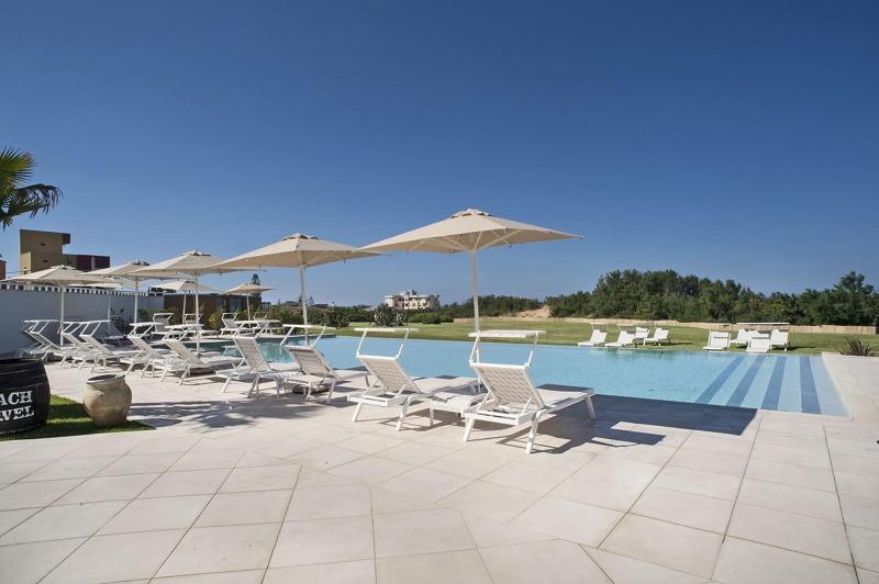 Modica Beach Resort - Havuz