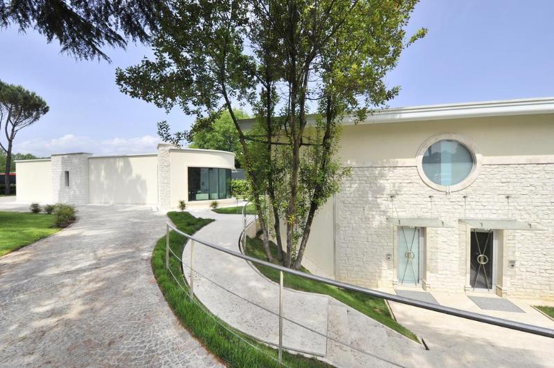 Testani Suites - Genel