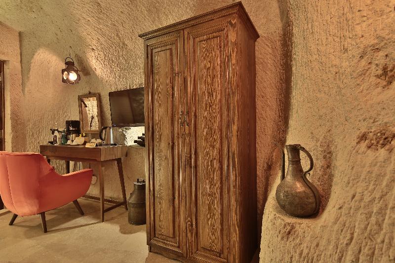 The Owl Cave Hotel - Oda