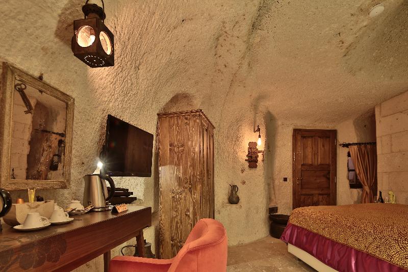 The Owl Cave Hotel - Oda